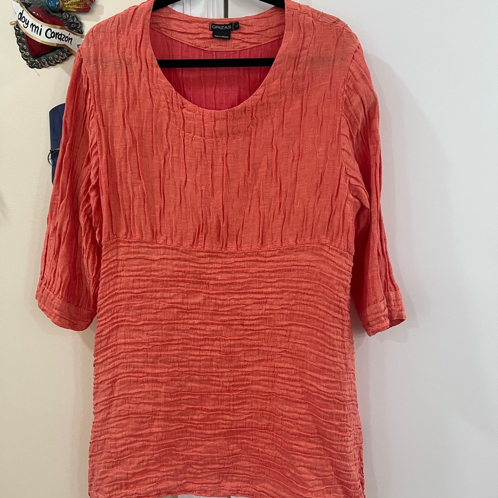 Grizas Textured Coral Tunic Top